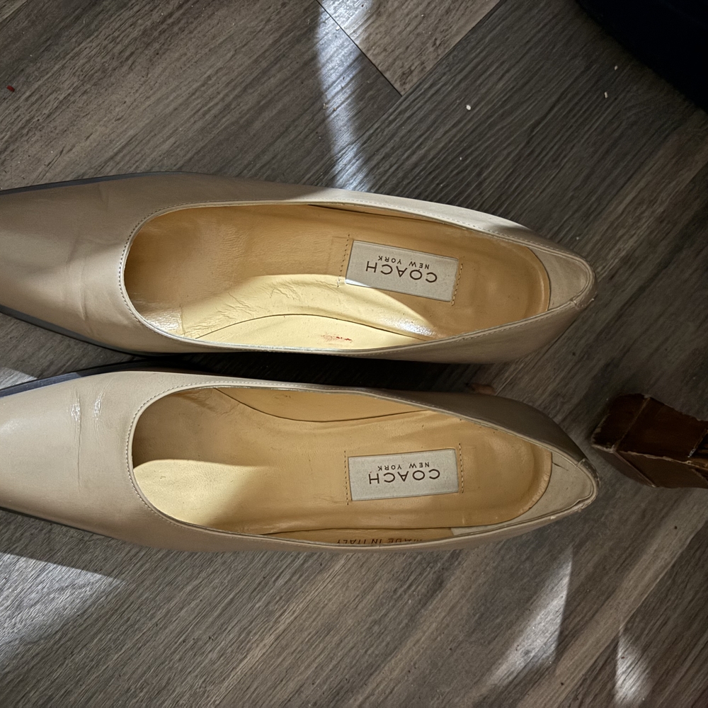 Coach Women's Tan Leather Shoes